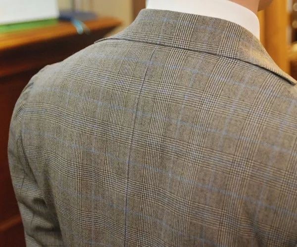 干货|新手应该如何穿西装?看了之后,再也不被骂“土鳖”了 干货|新手应该如何穿西装?看了之后,再也不被骂“土鳖”了