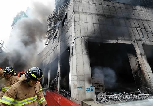韩世宗市一施工现场发生火灾 27人受伤4人下落不明