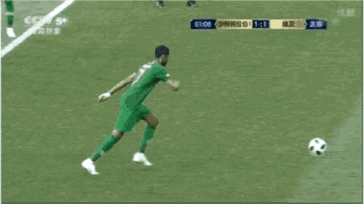 【竞猜世界杯 奔驰宝马开回家】霸气总裁c罗贡献一年表情包,你一定没