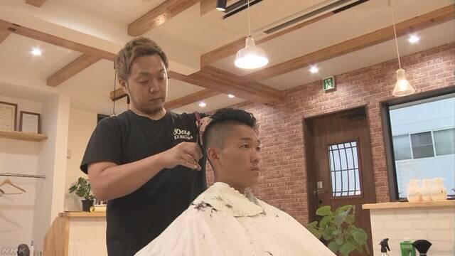 世界杯激战正酣 内马尔C罗等球星发型引日本民众模仿