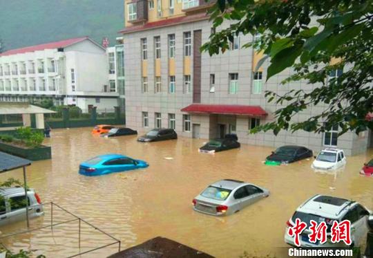 川北连续强降雨 青川四场镇被淹转移千余人