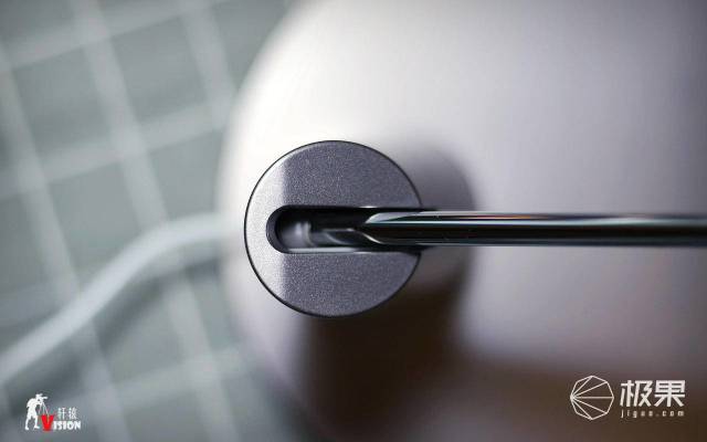 Yeelight护眼台灯Pro体验,三轴可调易操作,去除蓝光不伤眼 Yeelight护眼台灯Pro体验,三轴可调易操作,去除蓝光不伤眼