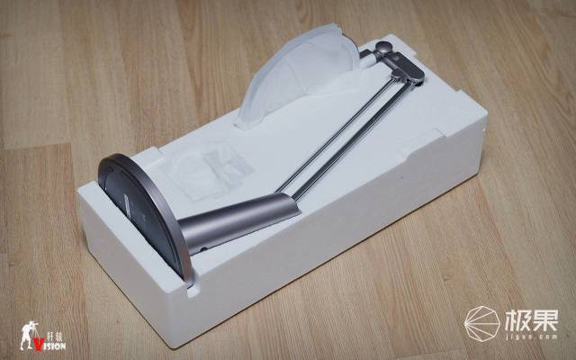 Yeelight护眼台灯Pro体验,三轴可调易操作,去除蓝光不伤眼 Yeelight护眼台灯Pro体验,三轴可调易操作,去除蓝光不伤眼