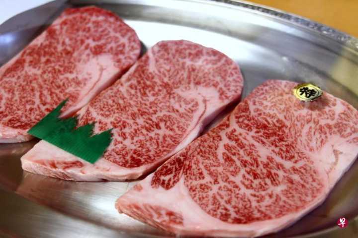 日本神户牛肉受外国游客青睐 价格持续上涨当地人难承受
