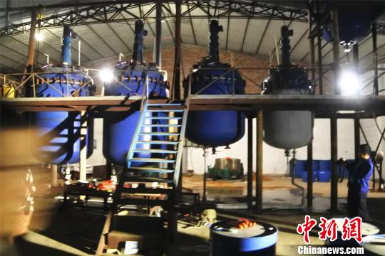 广西柳州警方出动“无人机” 破获特大跨省贩卖制造毒品案