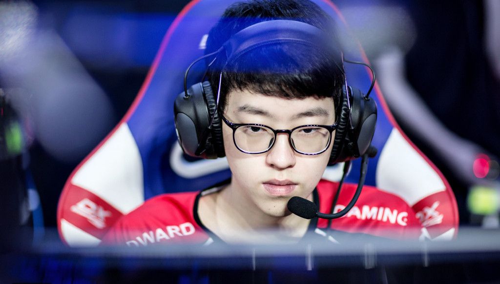 娃娃谈LPL最强中单:五位选手不相伯仲