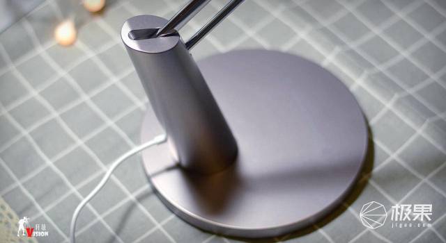 Yeelight护眼台灯Pro体验,三轴可调易操作,去除蓝光不伤眼 Yeelight护眼台灯Pro体验,三轴可调易操作,去除蓝光不伤眼