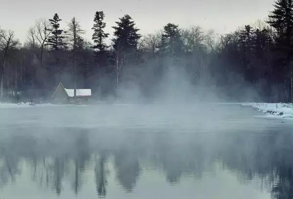 东北唯一敢与九寨沟媲美的地方，名字“土气”，颜值逆天！
