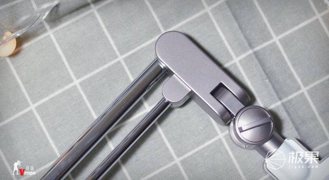 Yeelight护眼台灯Pro体验,三轴可调易操作,去除蓝光不伤眼 Yeelight护眼台灯Pro体验,三轴可调易操作,去除蓝光不伤眼