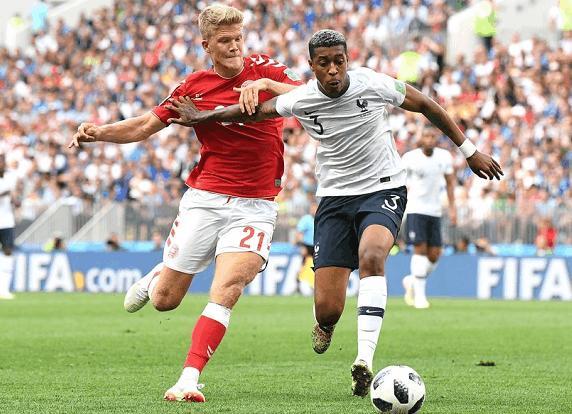 不是假球但全场近八万球迷嘘声不断,法国队和