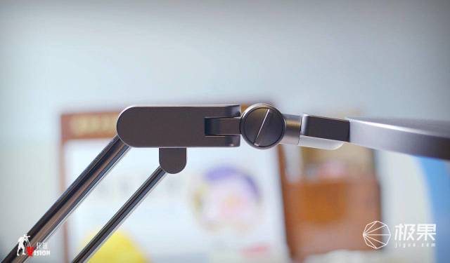 Yeelight护眼台灯Pro体验,三轴可调易操作,去除蓝光不伤眼 Yeelight护眼台灯Pro体验,三轴可调易操作,去除蓝光不伤眼