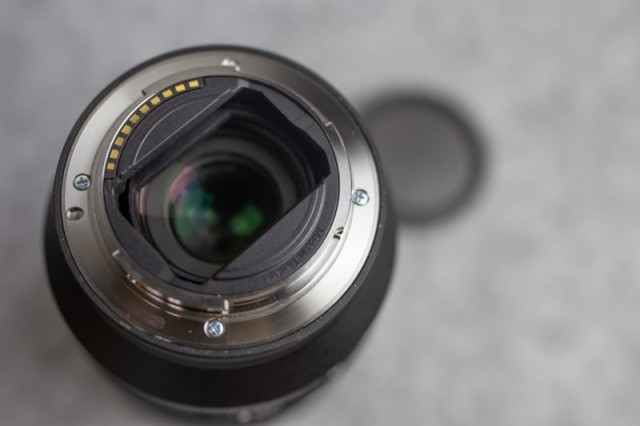 0张,可以叫板专业运动相机的微单,索尼A7R3相