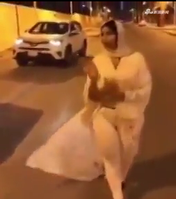 沙特女主持因“衣着不当”遭调查