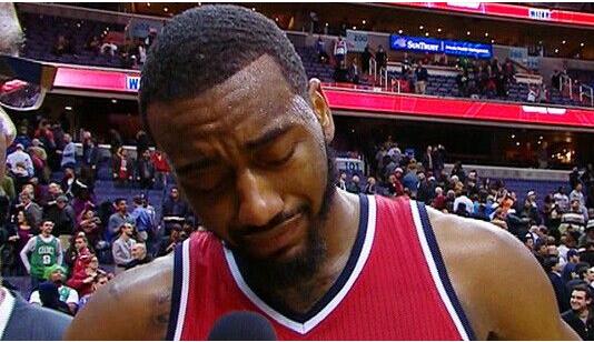 NBA5个让人落泪的故事:球迷欲筹1000万留韦德,大叔等待狼王12年