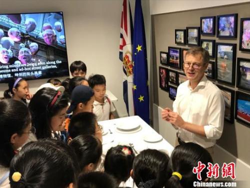 武汉23名“小小外交家”下月参访英国