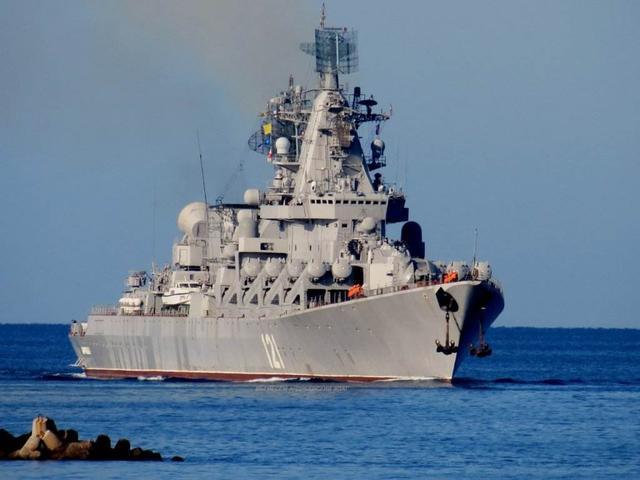 航母花费70亿,刚完工7天就出现300条裂缝进水