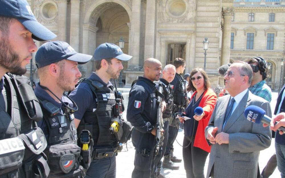巴黎警方实施“保护游客计划” 全力保障旅游旺季安全
