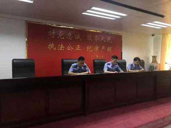 深圳警方破获一起特大网络赌球案，涉案金额达1亿元人民币