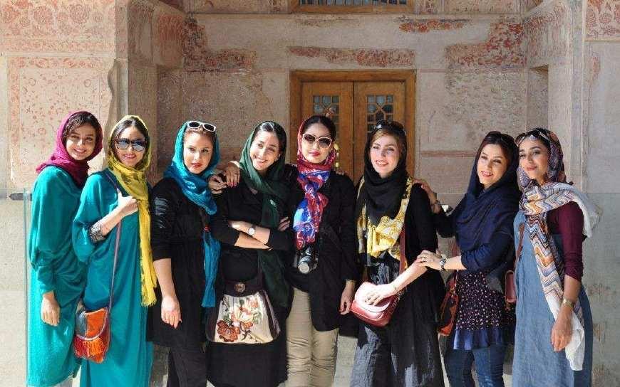 人类多数婚姻制度，男人都可以妻妾成群，女人为什么不能一妻多夫