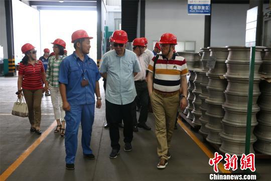 工业重镇柳州盼与上海侨商合作 带动产业升级
