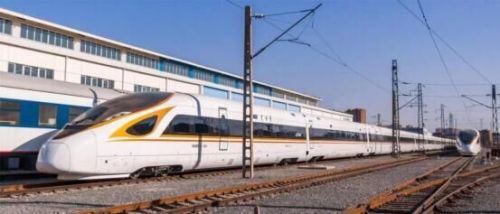 全球最长高速列车现身京沪线 16辆超长复兴号运营
