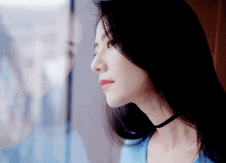 今天国民女神高圆圆离我不到一个点球的距离,每个毛孔