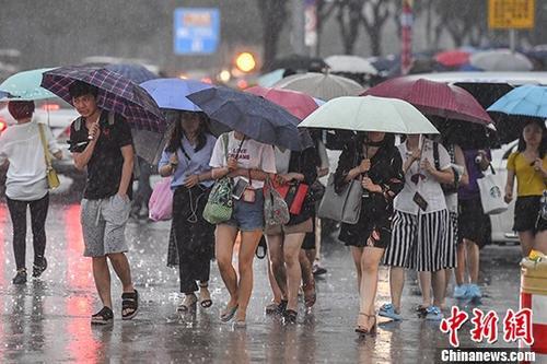 江南北部、西北地区东部和四川盆地将有较强降雨