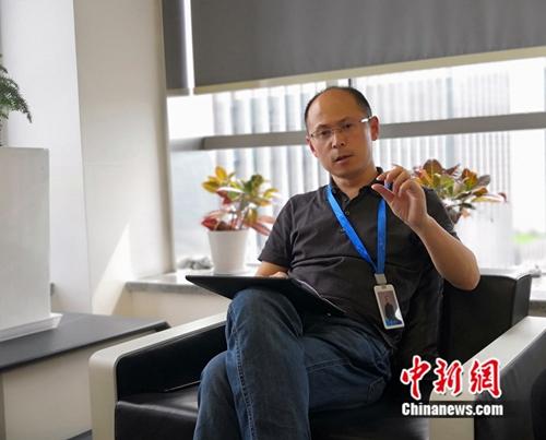 连连支付CEO潘国栋接受记者采访。胡亦心摄
