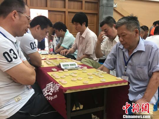 棋手正在沉思。　王子涛 摄