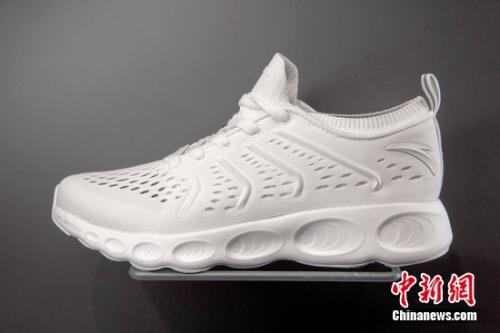 安踏A-FLASHFOAM闪能科技 安踏A-FLASHFOAM闪能科技