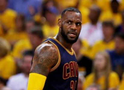 詹姆斯赴湖人肖华却开心不起来 西部3强争霸东