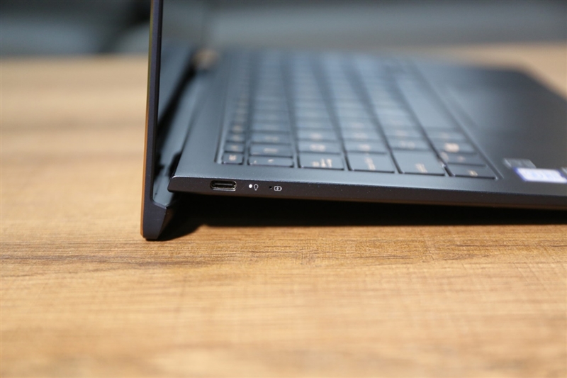 用心做好高端!华硕灵耀X笔记本评测:不仅仅只是轻薄