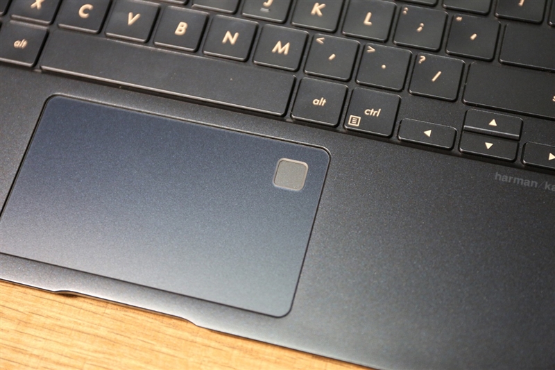 用心做好高端!华硕灵耀X笔记本评测:不仅仅只是轻薄