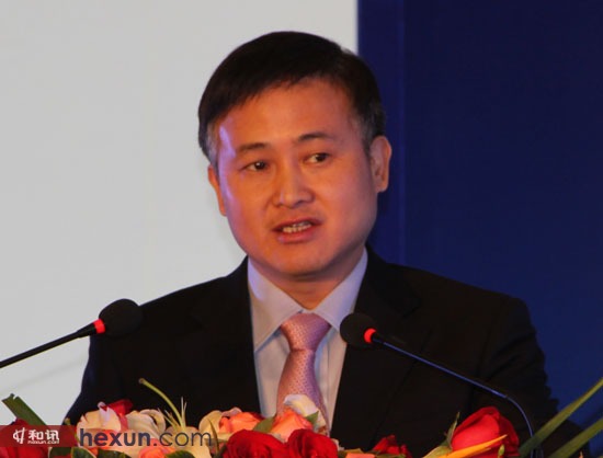 潘功胜:将从两个维度推动债券市场基础设施的