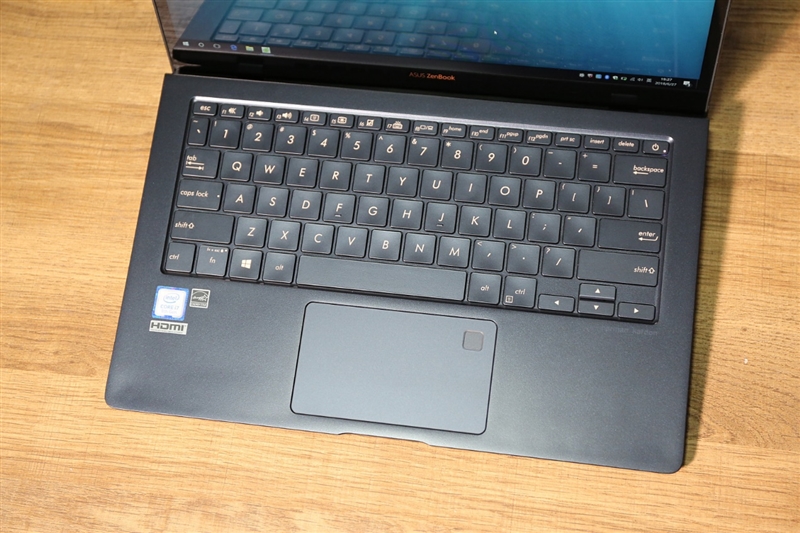 用心做好高端!华硕灵耀X笔记本评测:不仅仅只是轻薄