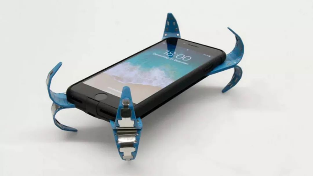 德国学生发明「手机安全气囊」,iPhone X 可以