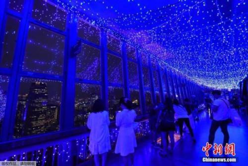 东京塔现“光之银河” 14万盏灯勾勒梦幻夜空(图)
