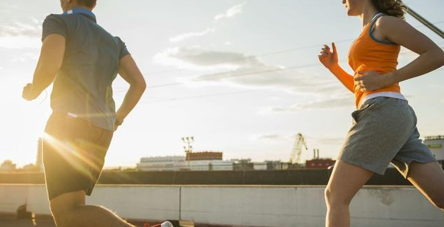 成年人长高方法之摸高与穴位长高法