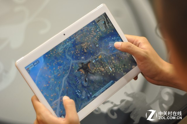 吃鸡神器 中柏EZpad M5十核4G平板评测 