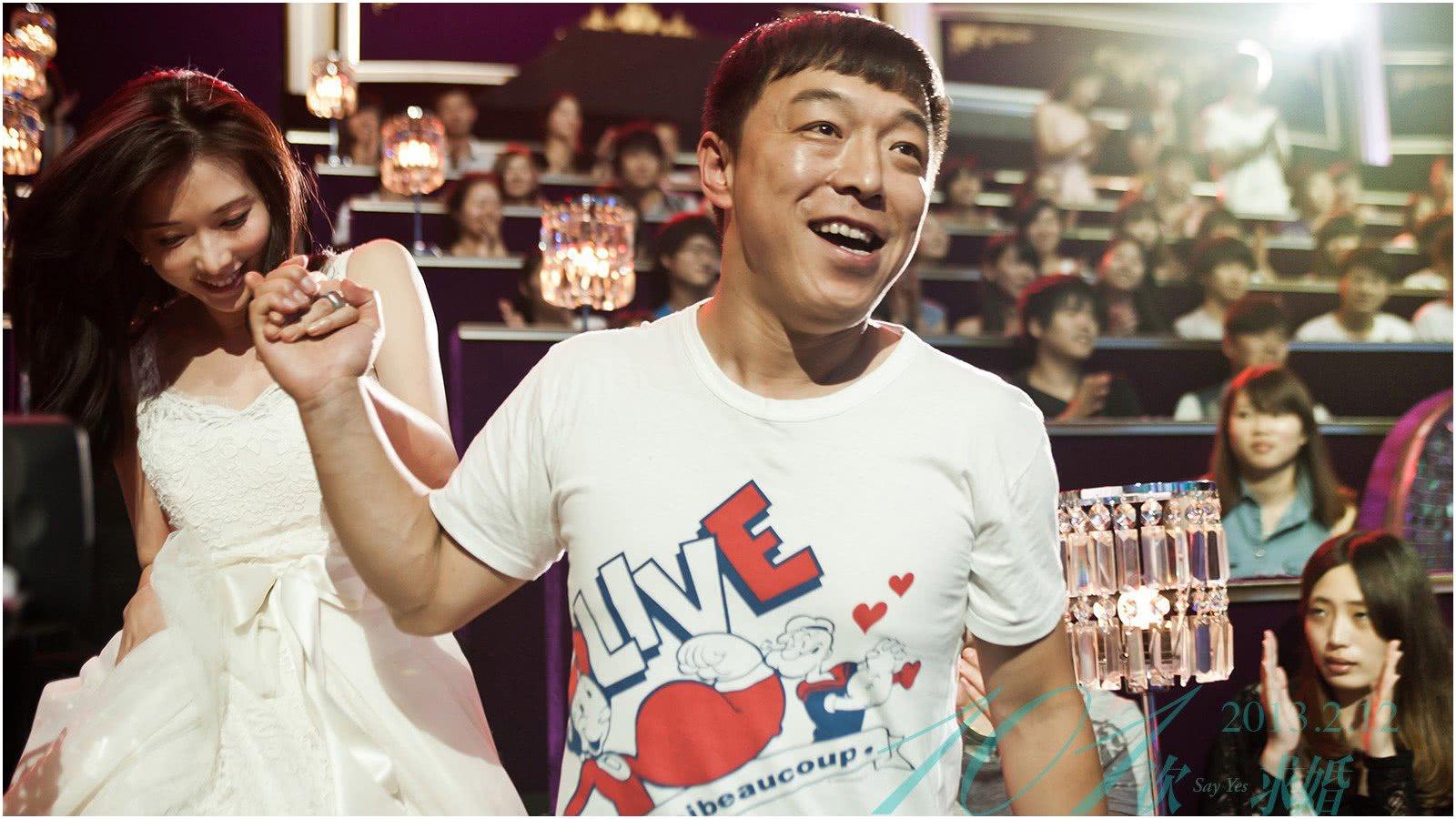 歌厅站台7年舞蹈教师8年 一炮走红他用了20年