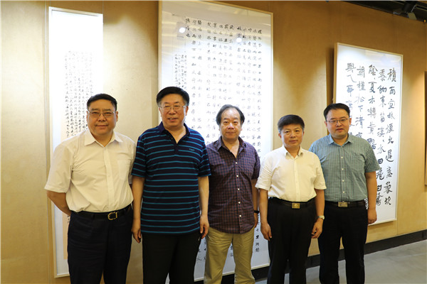 滨州职业学院教师徐延波书法作品展在上海开展