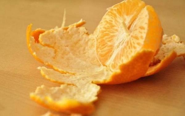 体内湿气重,就用橘子皮煮水喝,5天治愈