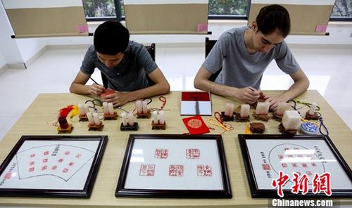 武汉高校助力“一带一路”倡议培养国际人才