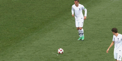 半场：瓦拉内头球 法国1-0领先乌拉圭