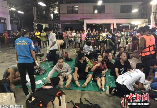 泰媒：泰国普吉岛沉船事故遇难人数上升至17人