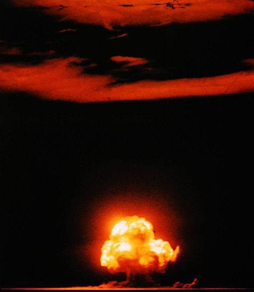 把造原子弹的元素大量注射到人身上，结局出人意料！