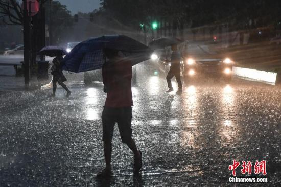 台湾发布7县市大雨特报 台风“玛莉亚”持续增强