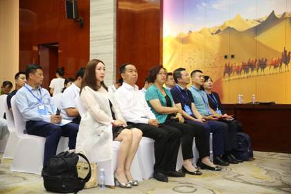 市长蔡菊出席并致辞,中国信息产业网理事长陆军,香港卫视区域总裁李俊