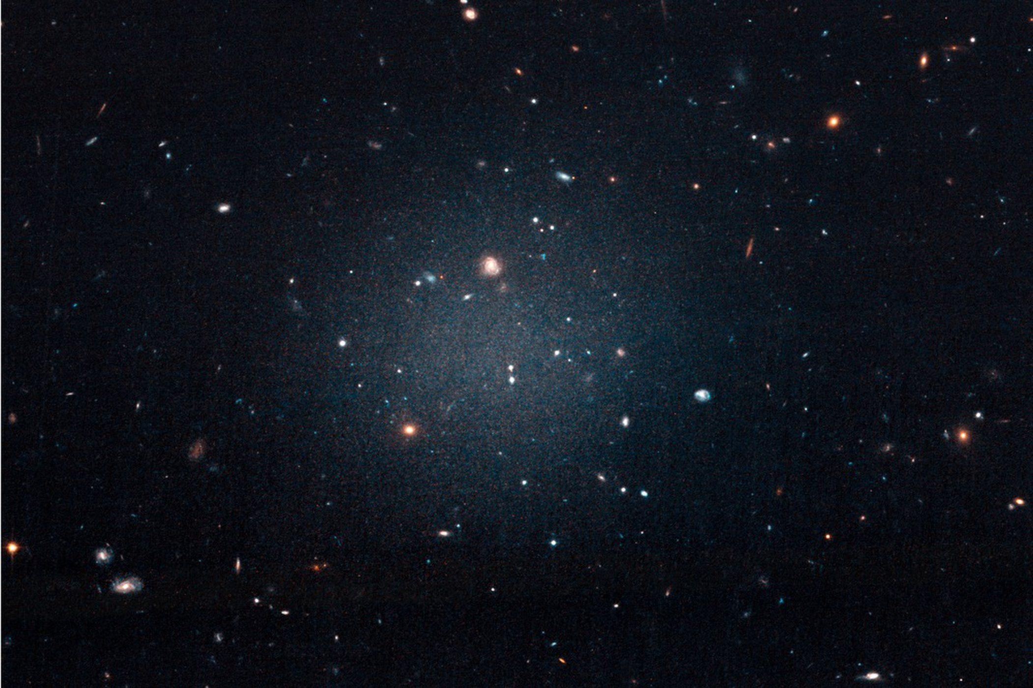 还记得那个无暗物质的星系吗？也许暗物质是存在的