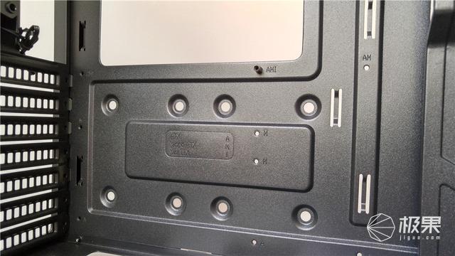 做工精致灯效炫，有颜有料的中塔机箱，酷冷至尊机箱体验